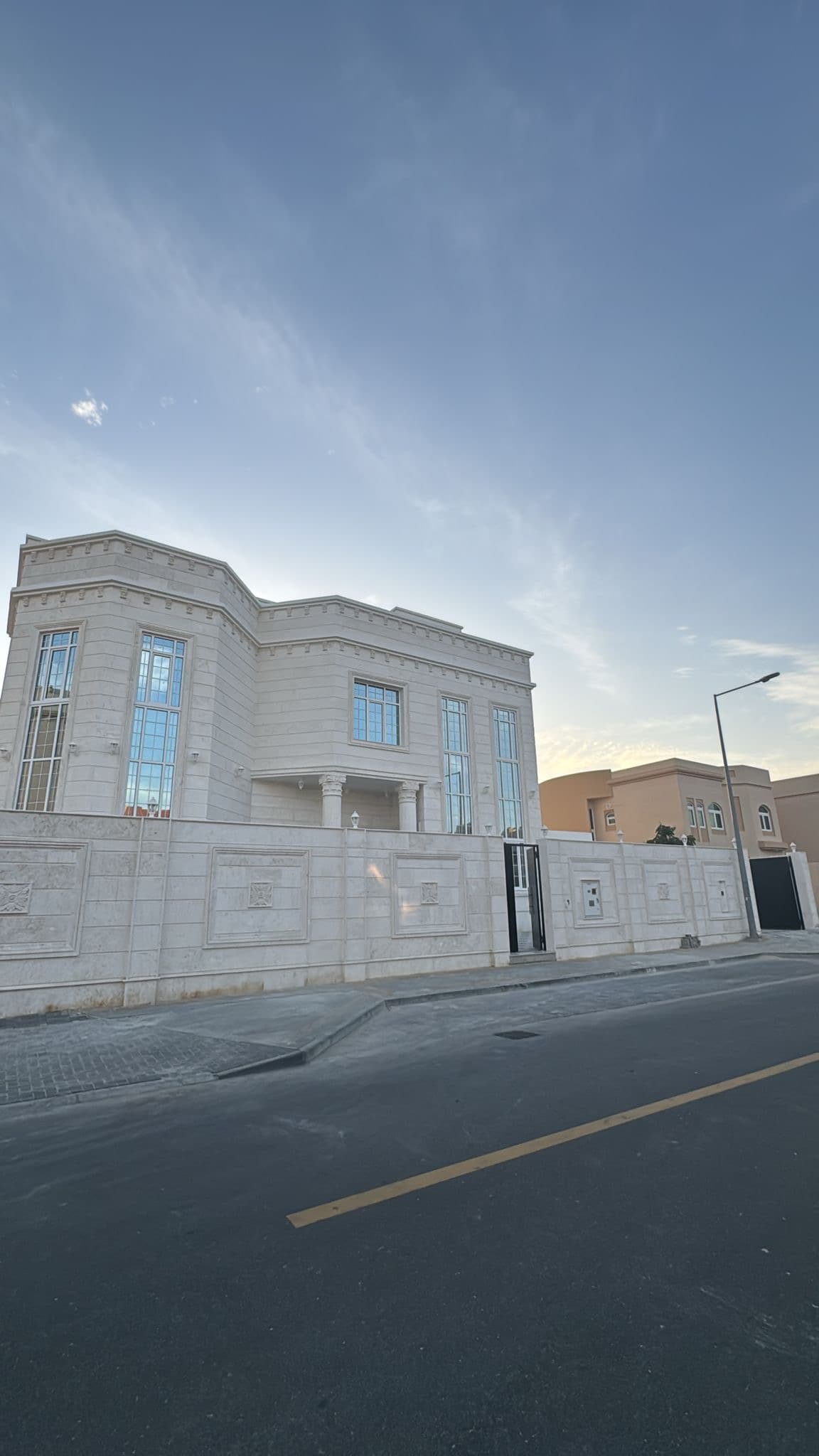 8 Bedroom Residential Villa for Sale in Izghawa