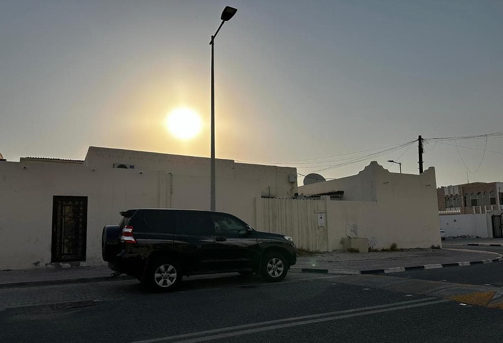 فيلا سكنية 4 غرف نوم للبيع في مدينة خليفة الجنوبية