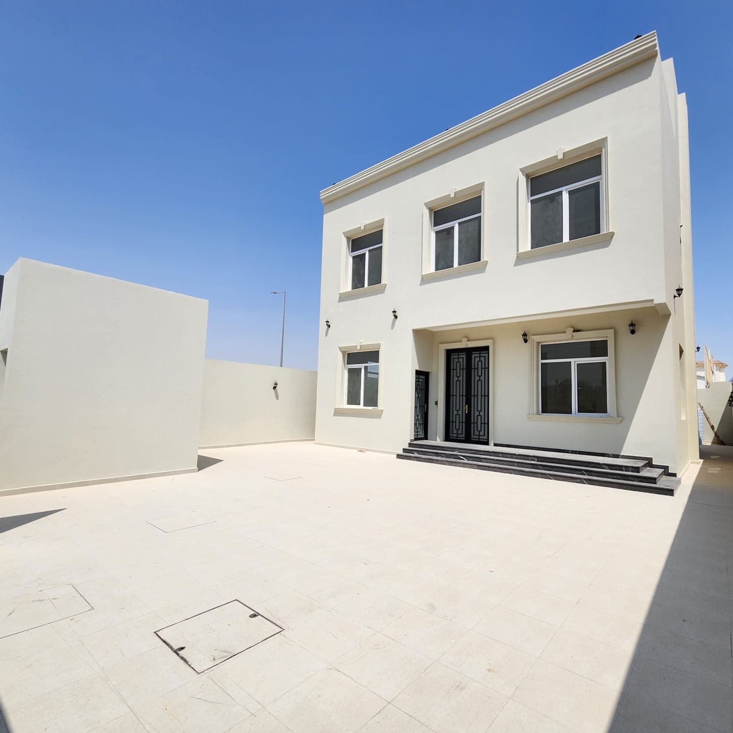 فيلا سكنية 7 غرف نوم للبيع في سميسمة 