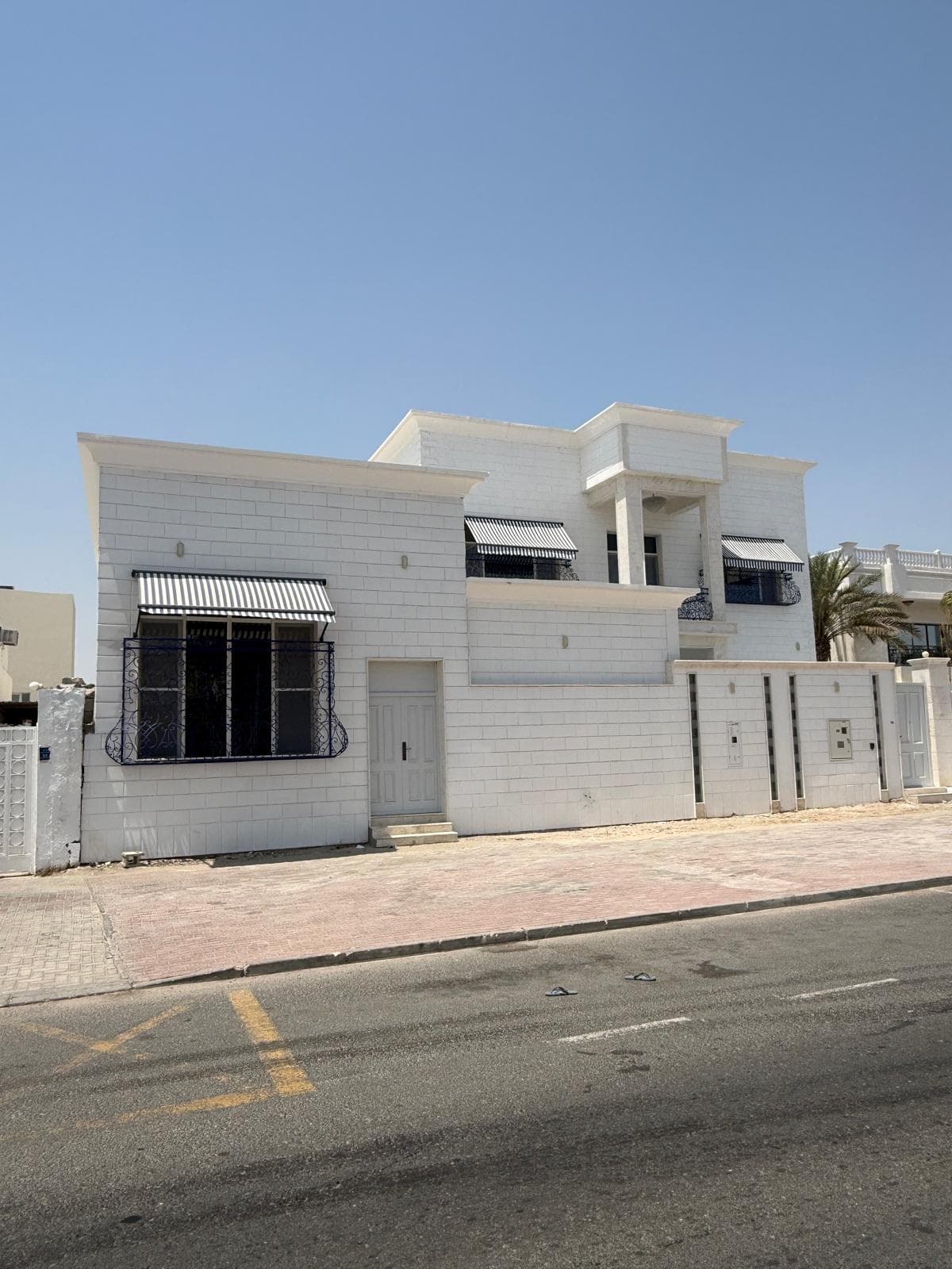 فيلا سكنية 8 غرف نوم للبيع
