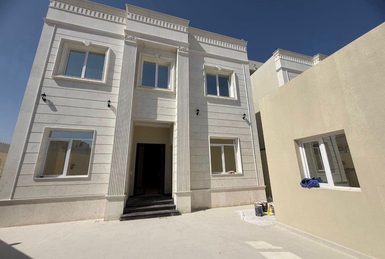 فيلا سكنية 7 غرف نوم للبيع في سميسمة 