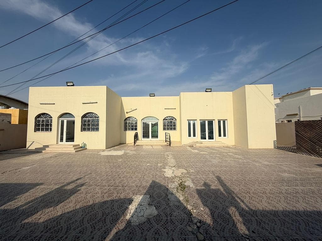 فيلا سكنية 6 غرف نوم للبيع في المعمورة