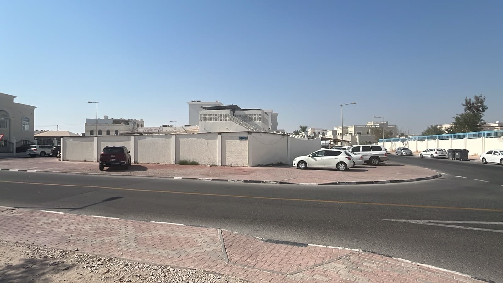 مبنى سكني للبيع