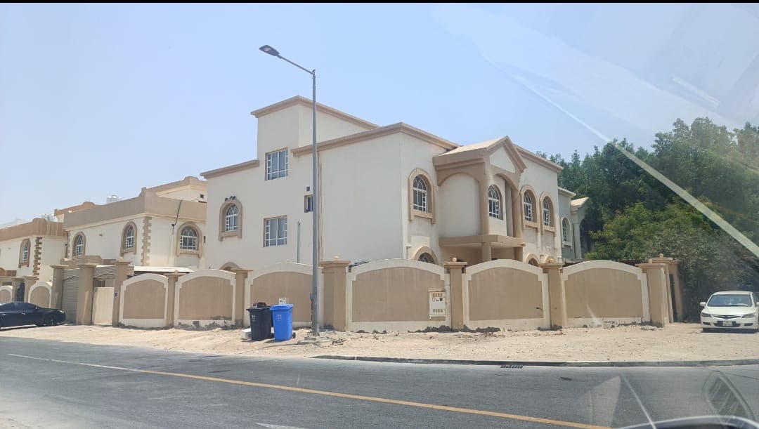 فيلا سكنية 5 غرف نوم للبيع في الجريان 