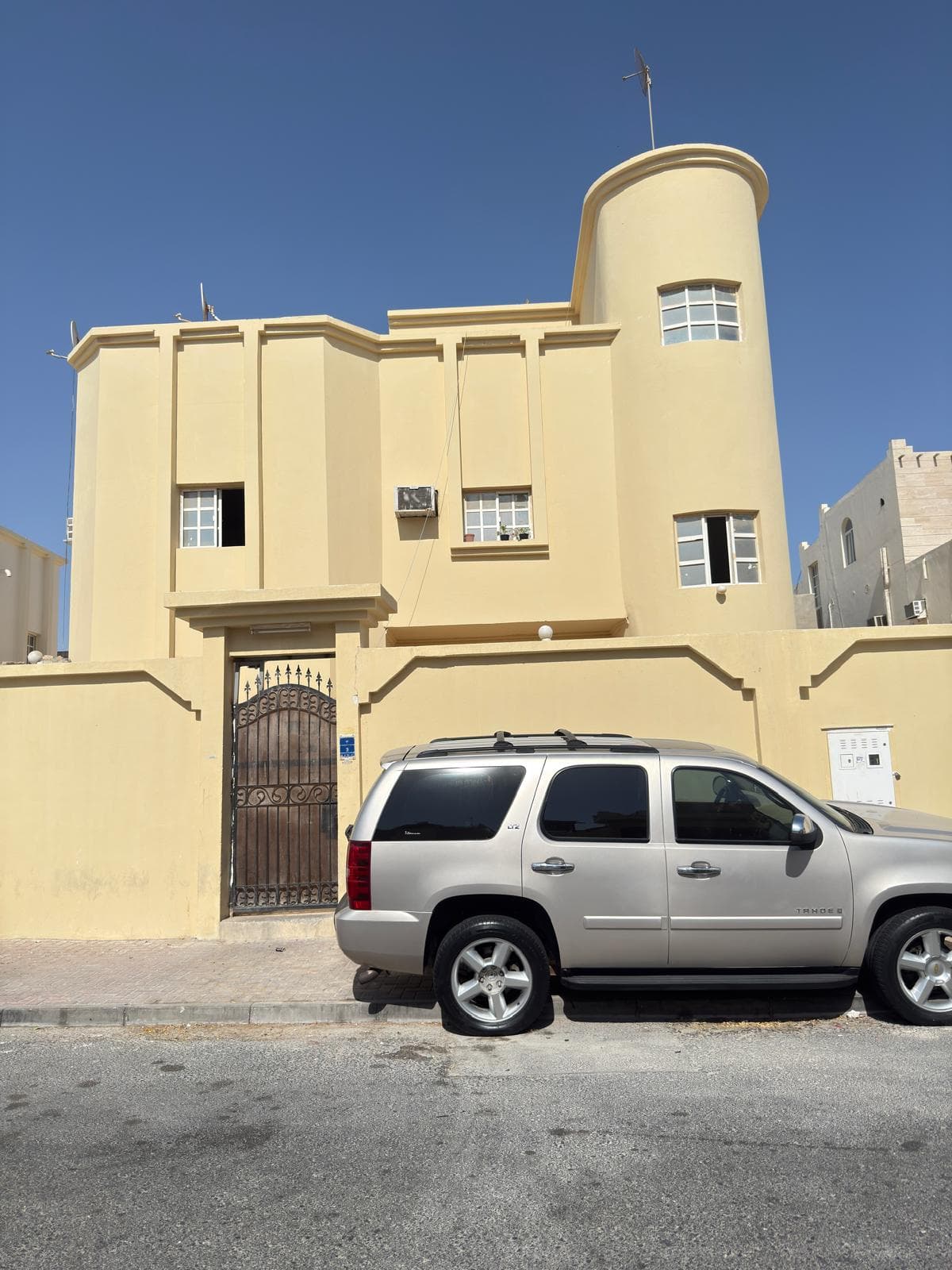 فيلا سكنية 8 غرف نوم للبيع في المطار