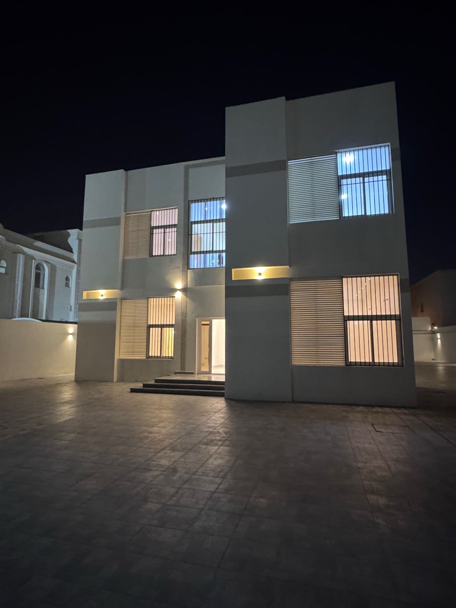 فيلا سكنية 7 غرف نوم للبيع في روضة الحمامة