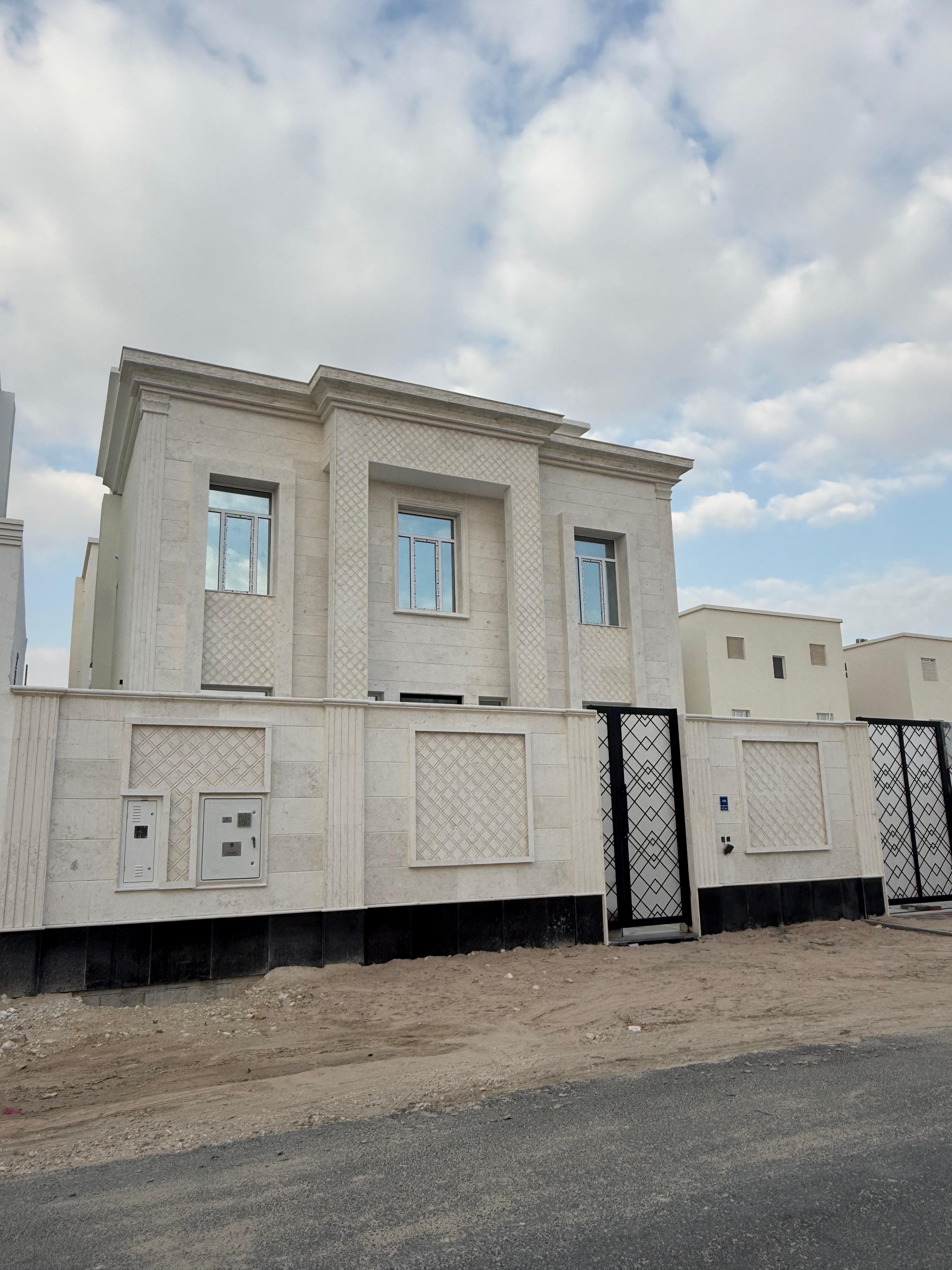 7 Bedroom Residential Villa for Sale in Umm Qarn
