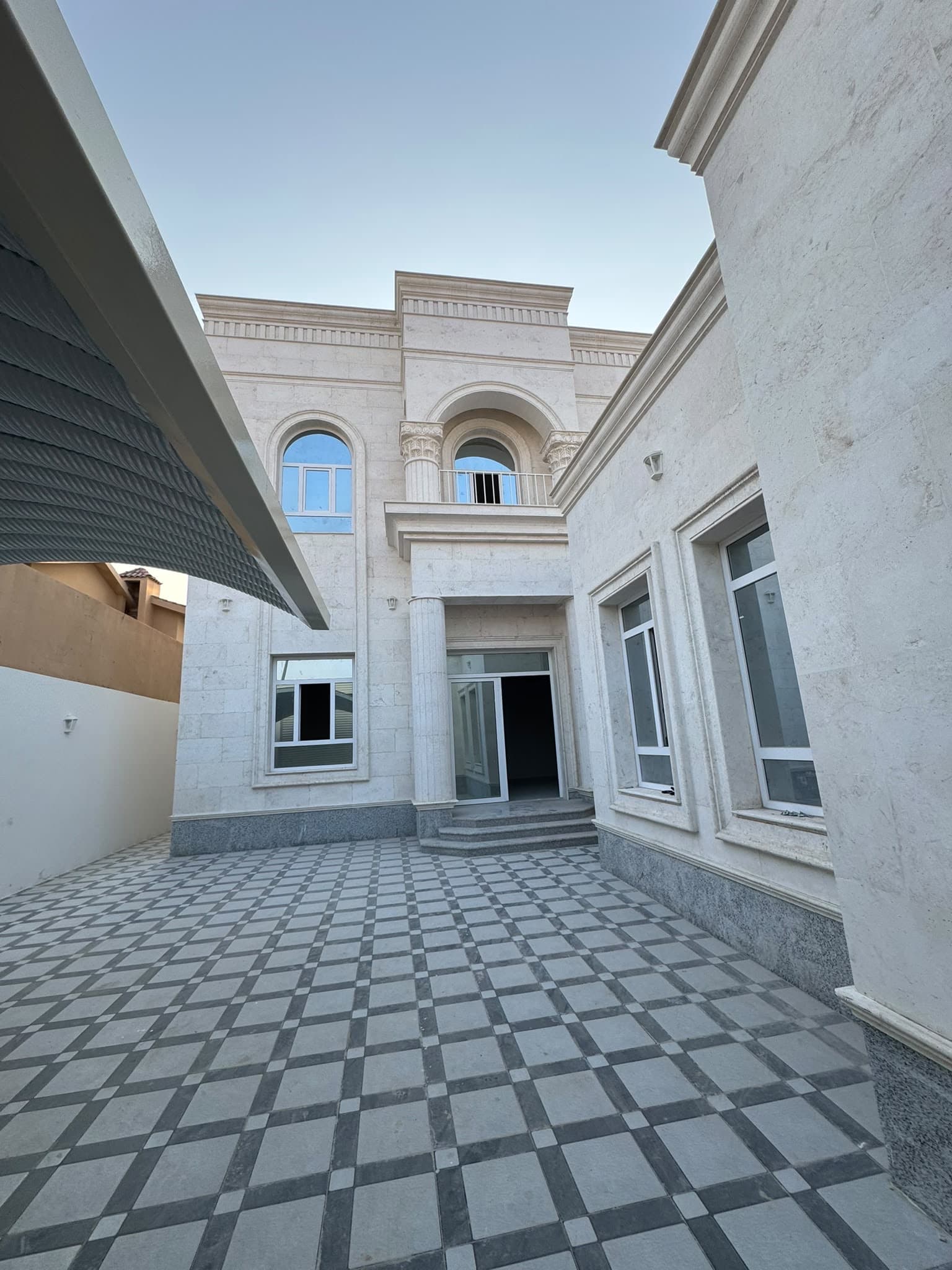 فيلا سكنية 6 غرف نوم للبيع