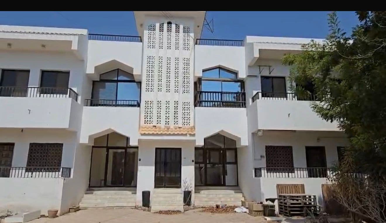 فيلا سكنية 8 غرف نوم للبيع في الهلال