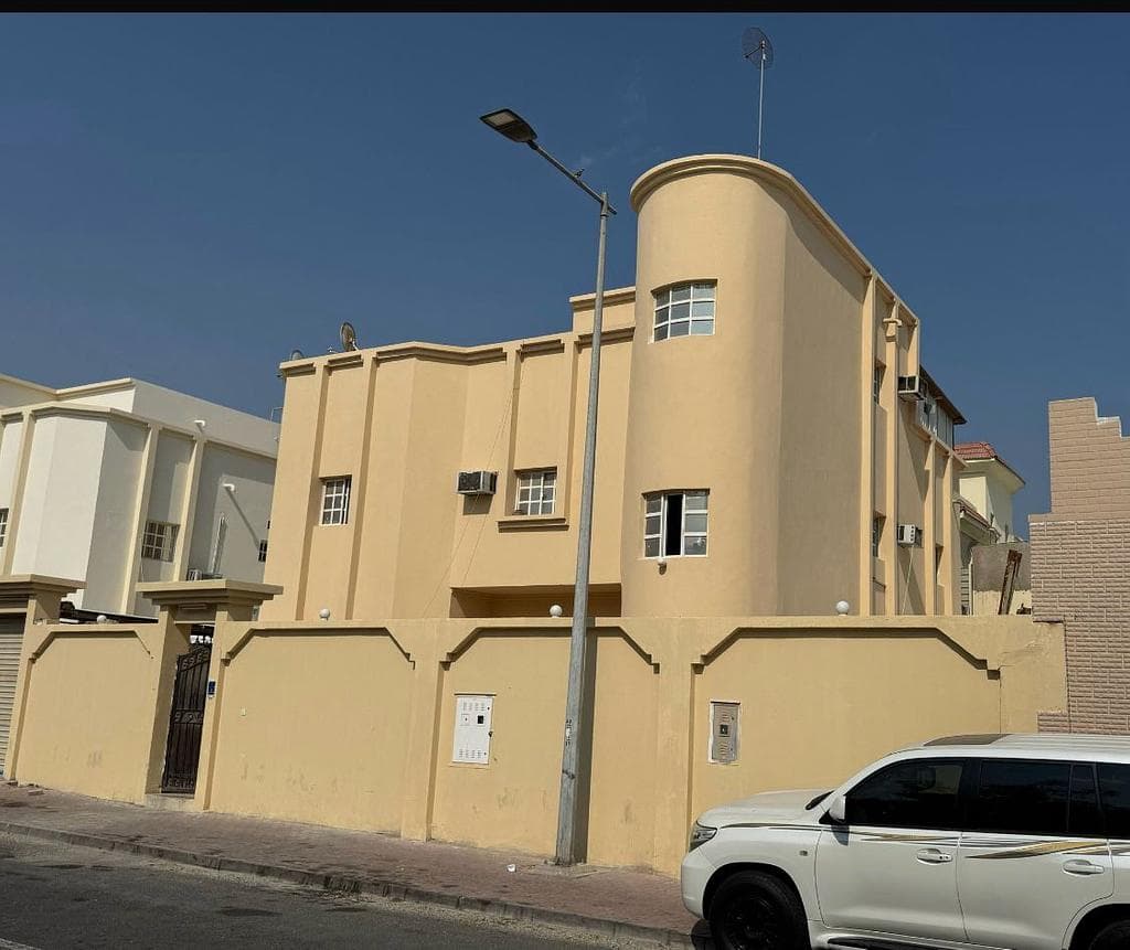فيلا سكنية 7 غرف نوم للبيع في المطار